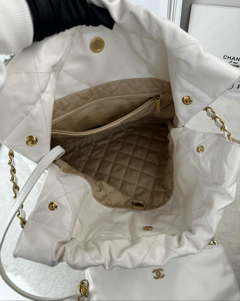 Chanel 22 Bag - White - View 6