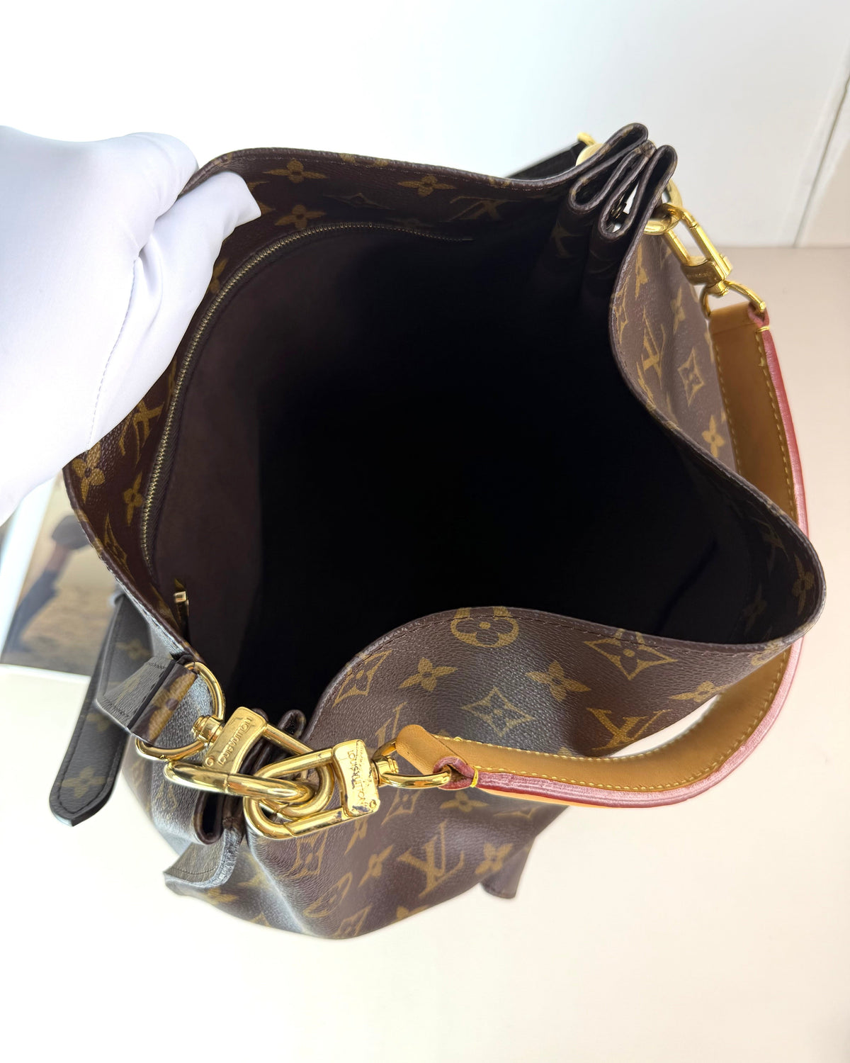 Louis Vuitton Metis Hobo - Brown - View 7