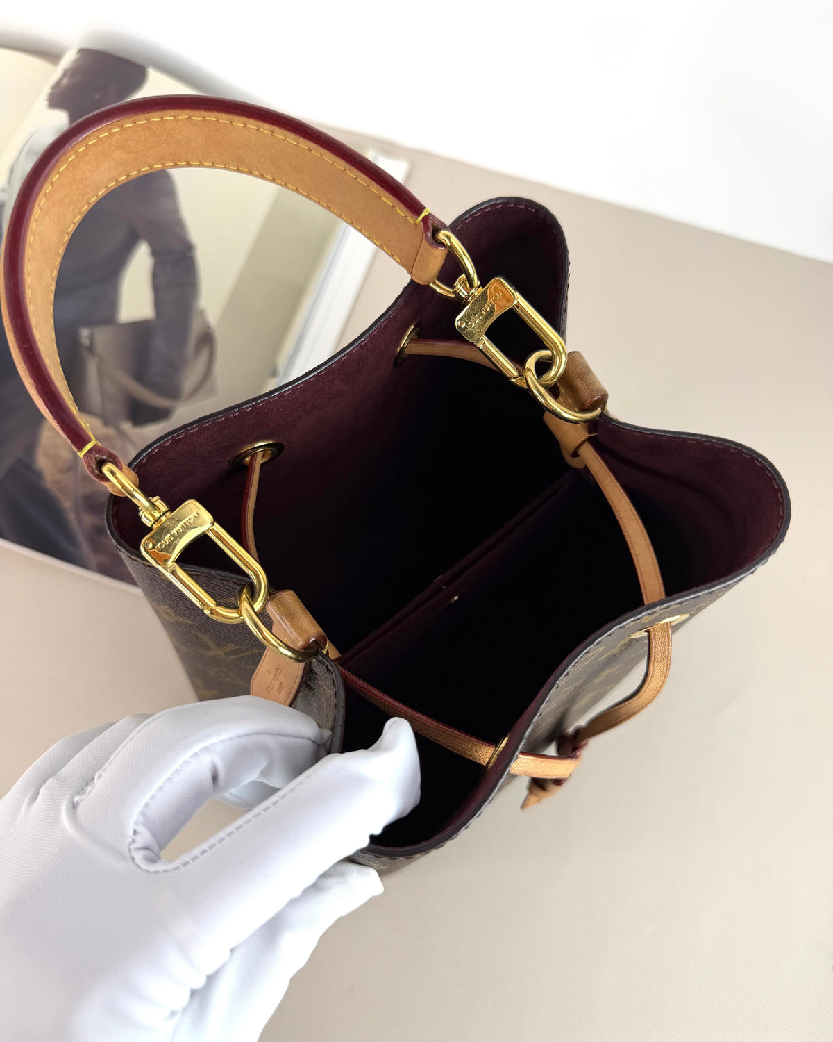 Louis Vuitton Néonoé BB Bag - View 7