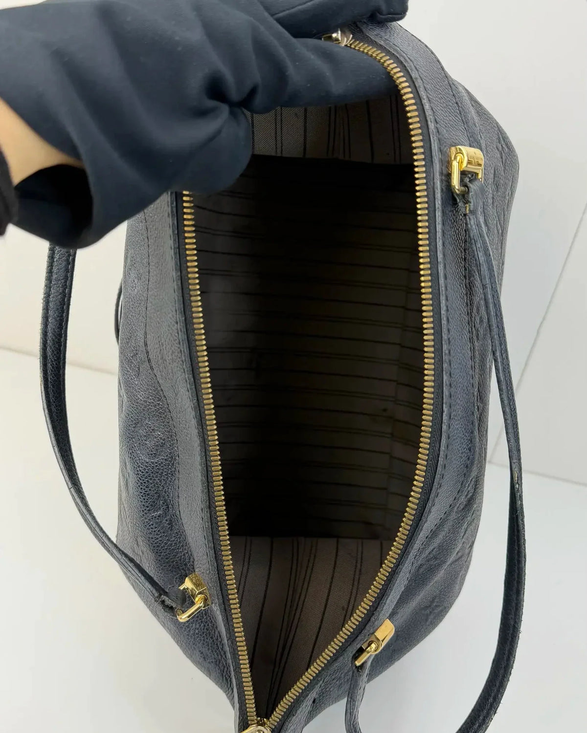 Louis Vuitton Bastille MM Bag - Black - View 7