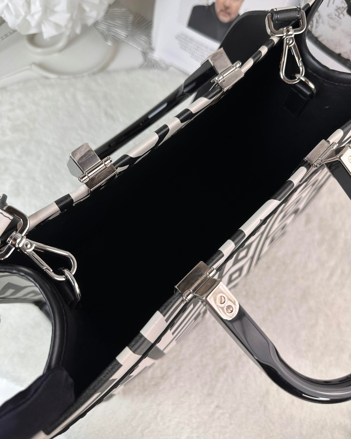 Fendi Sunshine Medium Bag - Black And White - View 6