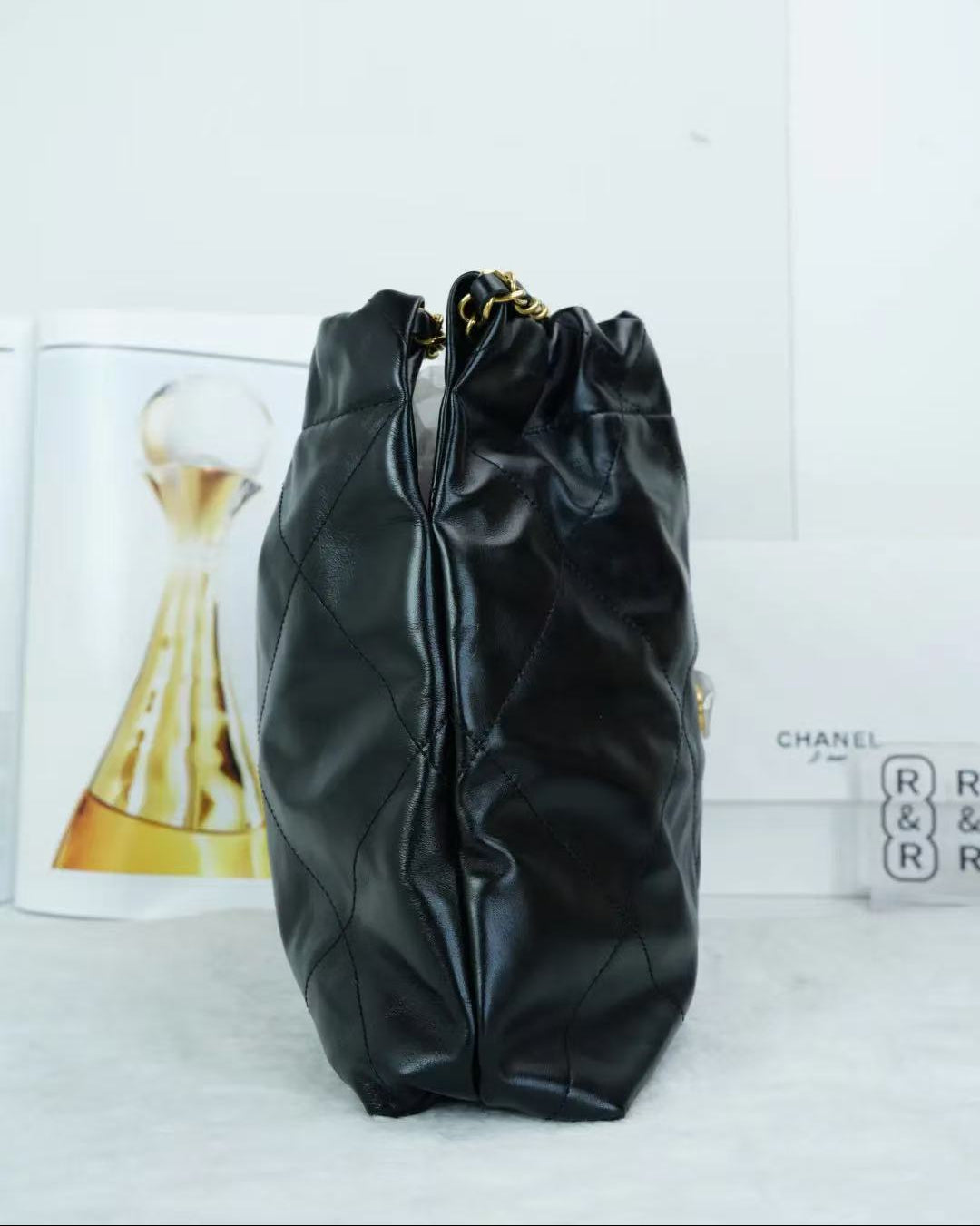 Chanel 22 Bag - Black - View 3