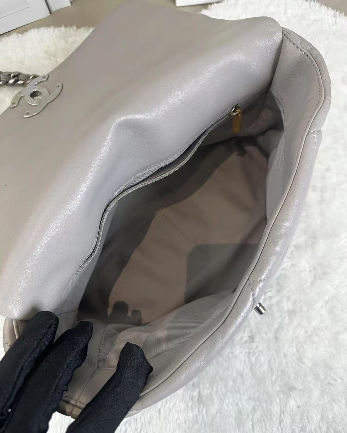 Chanel 19 Bag Medium - Grey - View 6