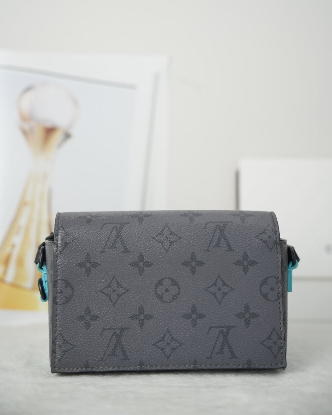 Louis Vuitton Steamer Wearable Wallet - View 2