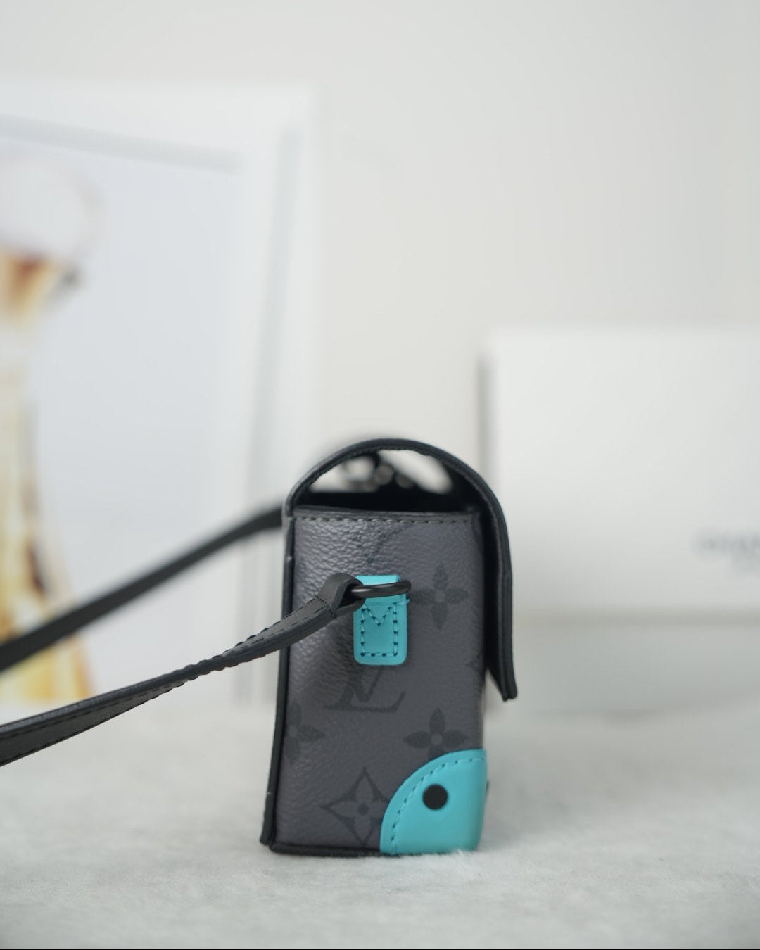 Louis Vuitton Steamer Wearable Wallet - View 4