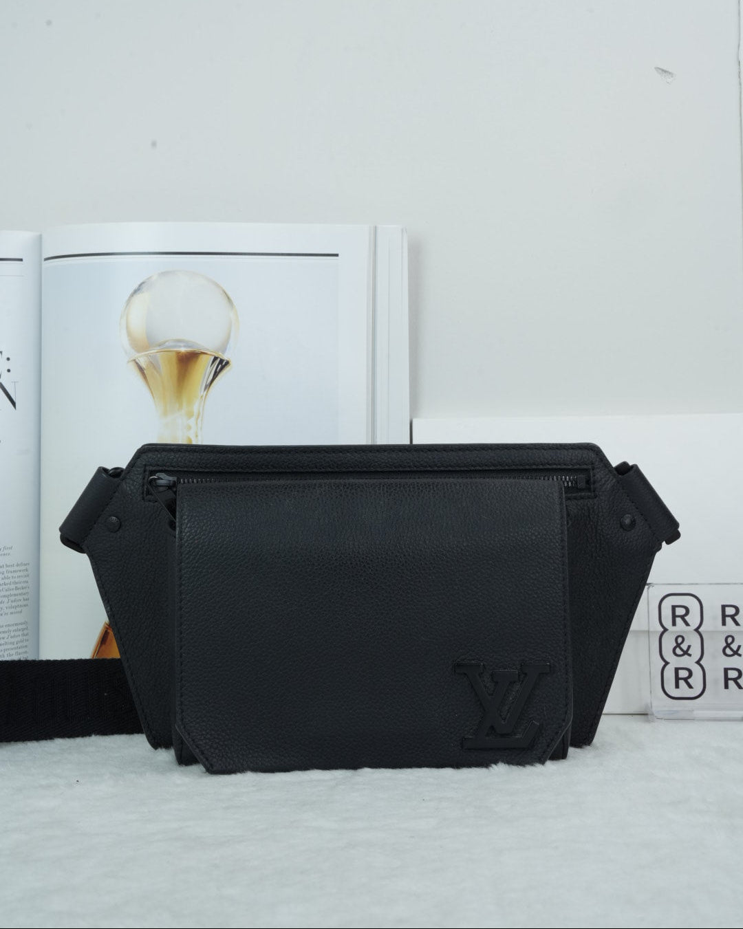 Louis Vuitton Aerogram Takeoff Sling Bag - Black - View 1
