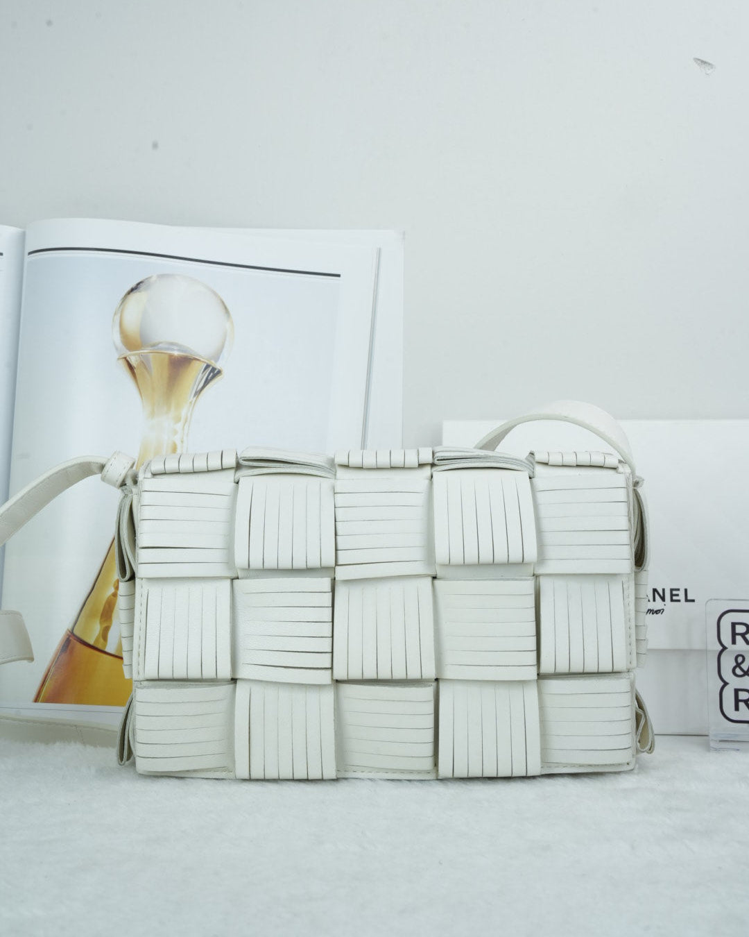 Bottega Veneta Fringed Cassette Bag - White - View 1