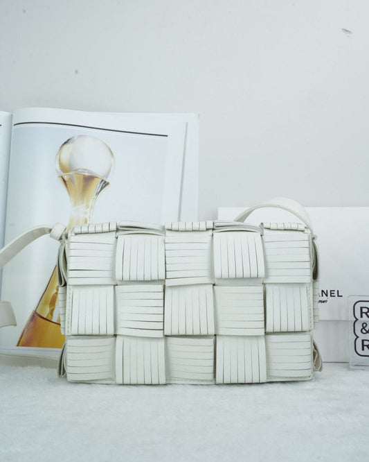 Bottega Veneta Fringed Cassette Bag - White - View 1