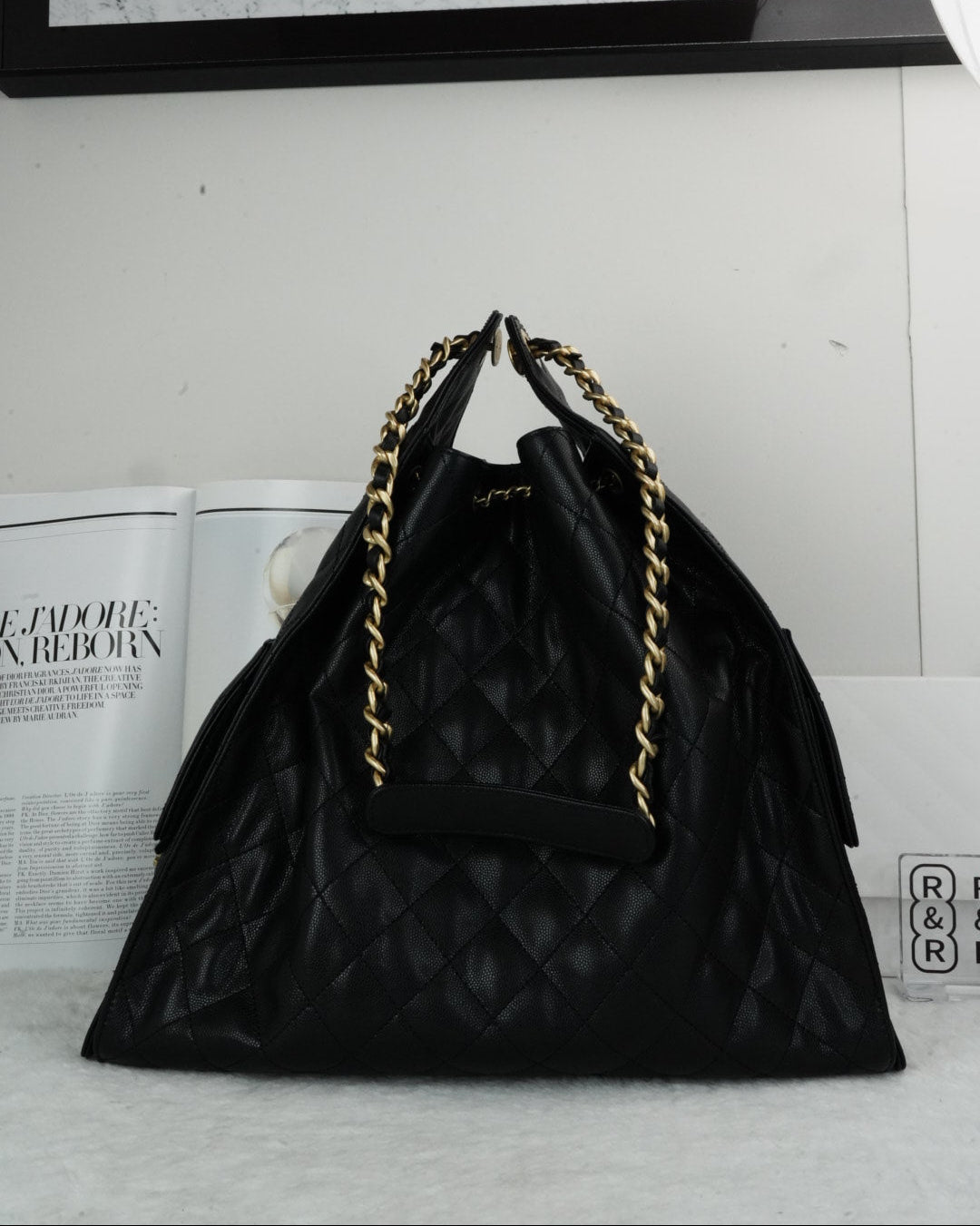 Chanel 25 Bag - Black - View 2