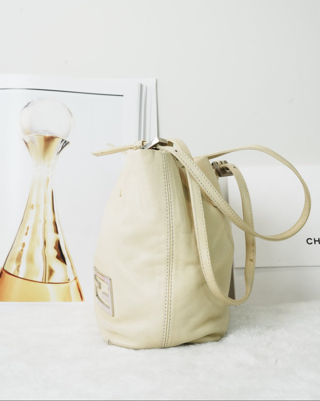 Fendi Mon Trésor Bucket Bag - Cream/ Light Beige - View 3