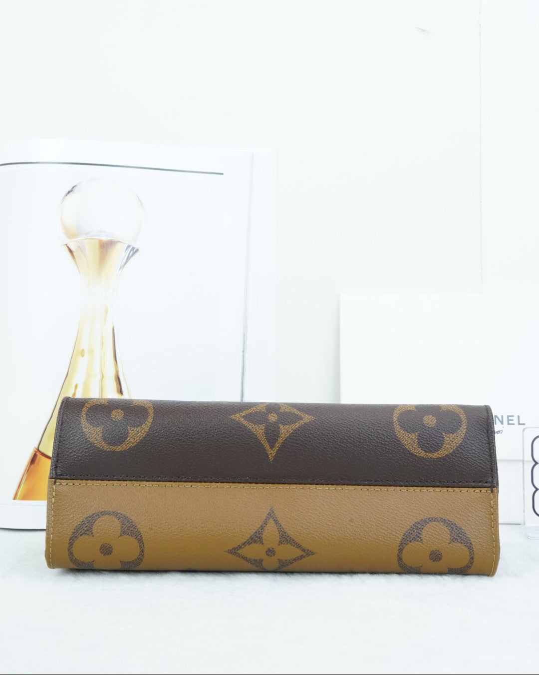 Louis Vuitton OnTheGo East West Bag - Monogram - View 5