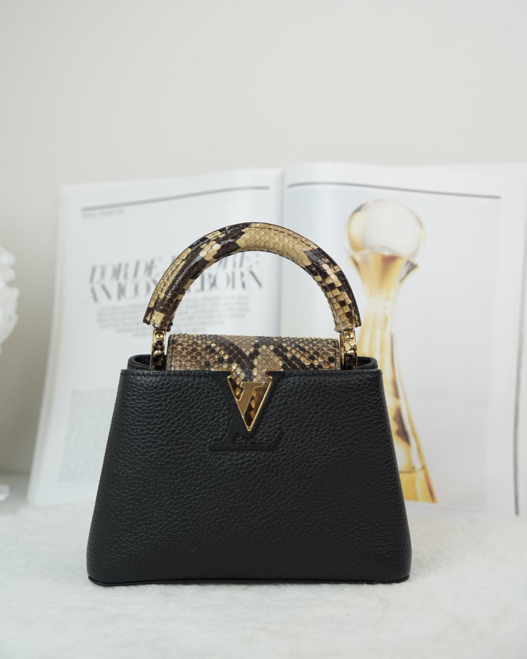 Louis Vuitton Capucines Mini Handbag - Black - View 1