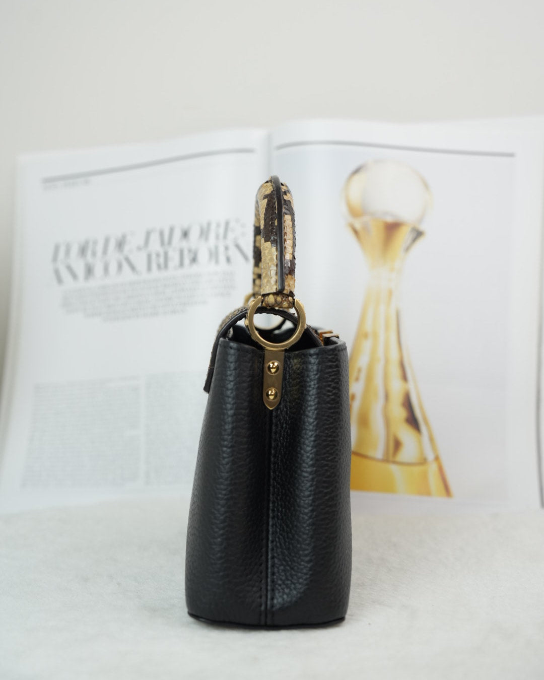 Louis Vuitton Capucines Mini Handbag - Black - View 4