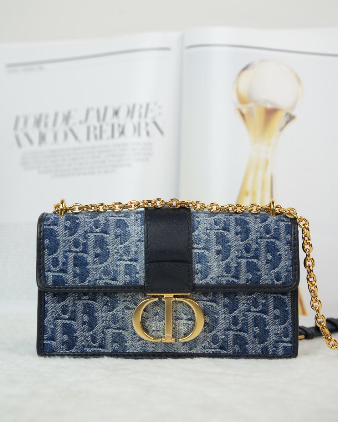 Dior 30 Montaigne East-West Chain Bag - Blue (Denim) - View 1