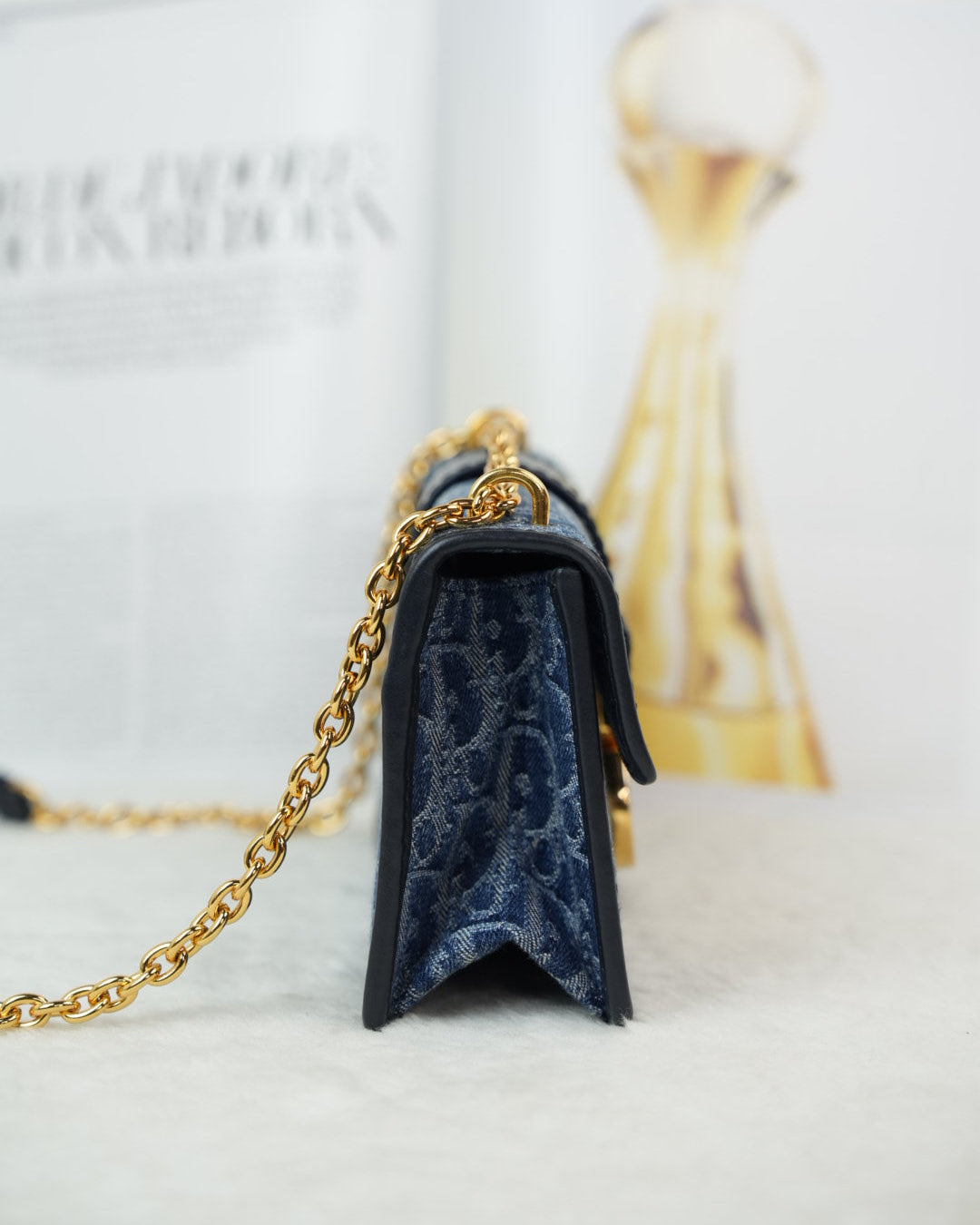 Dior 30 Montaigne East-West Chain Bag - Blue (Denim) - View 4