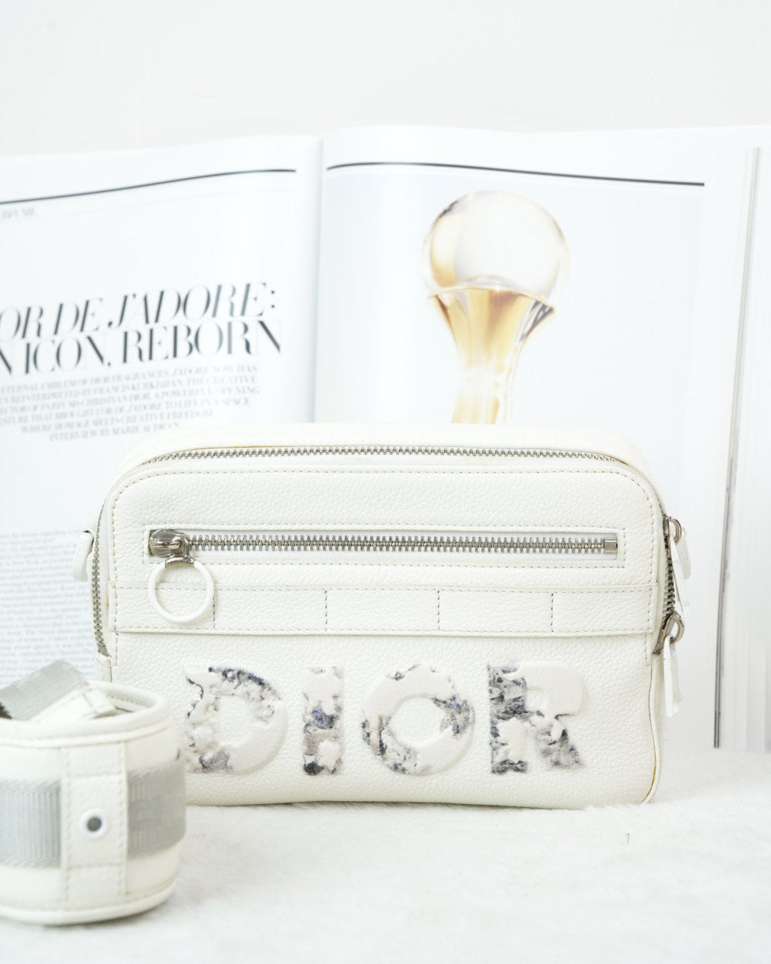 Dior DANIEL ARSHAM Grained Calfskin Safari Messenger Bag - White - View 1