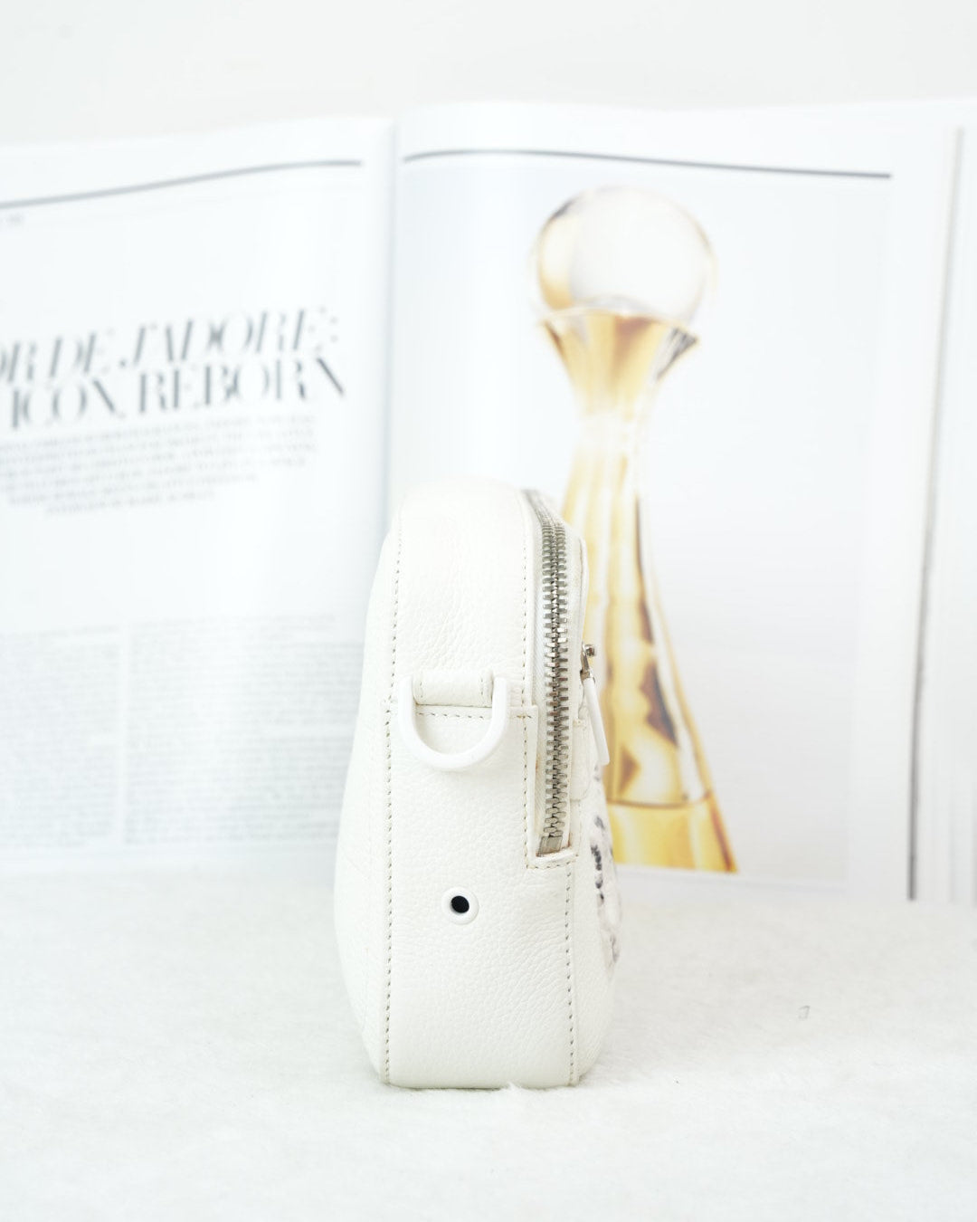 Dior DANIEL ARSHAM Grained Calfskin Safari Messenger Bag - White - View 4
