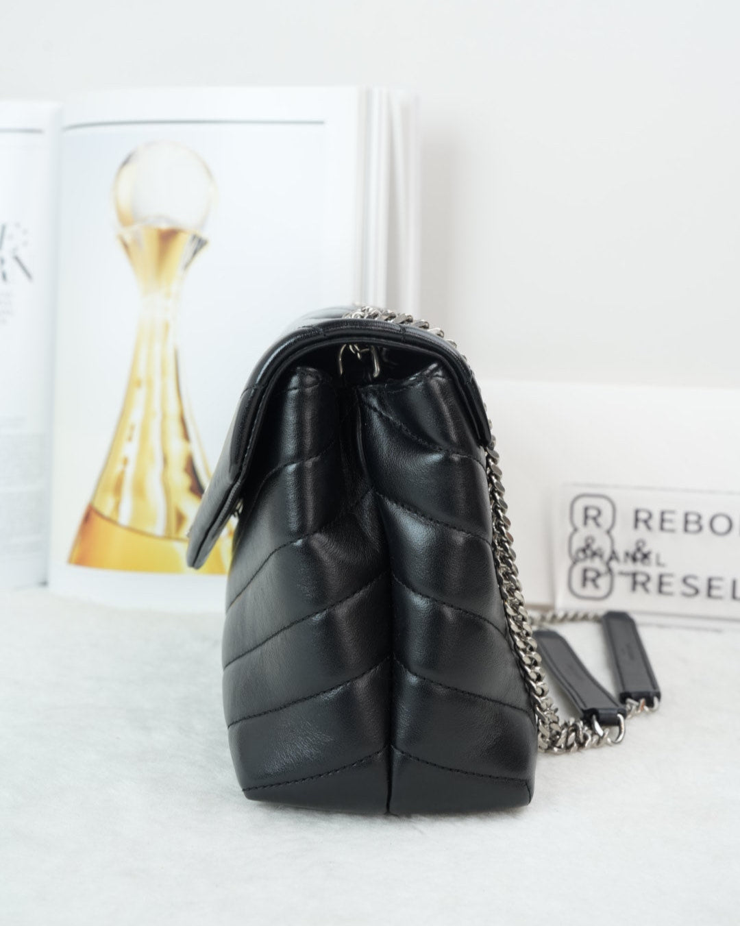 Saint Laurent Loulou Small Shoulder Bag - Black - View 4