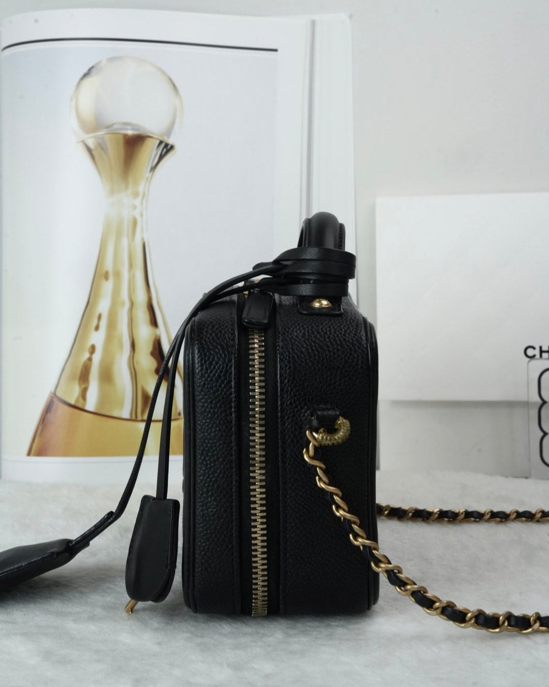 Chanel CC Filigree Vanity Case - Black - View 4