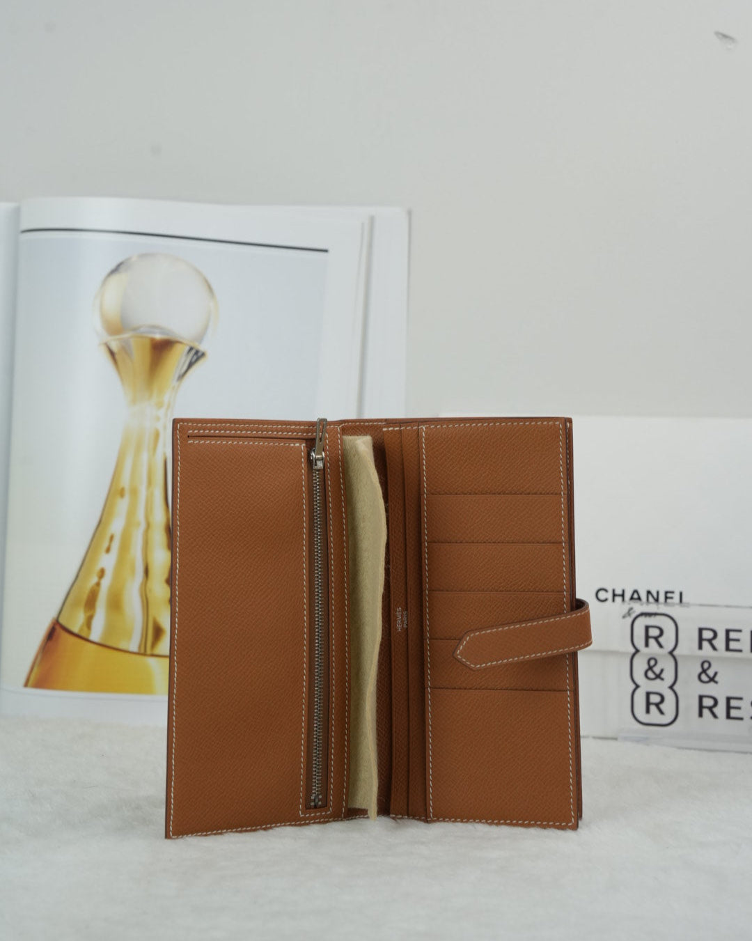 Hermès Béarn Long Wallet - Gold - View 6