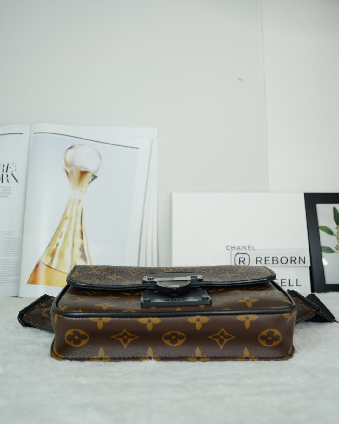 Louis Vuitton S Lock Sling Bag - Brown - View 5