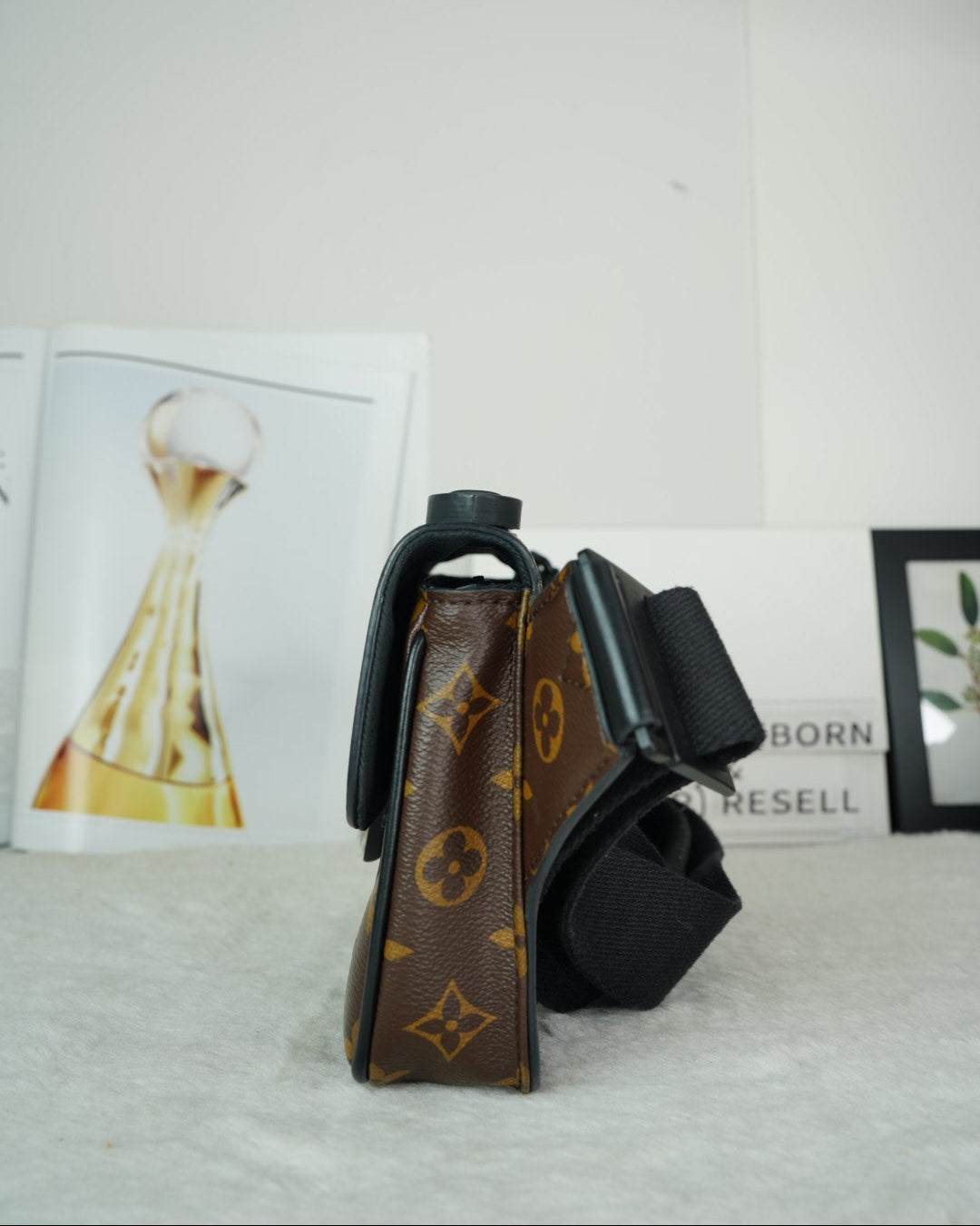 Louis Vuitton S Lock Sling Bag - Brown - View 3