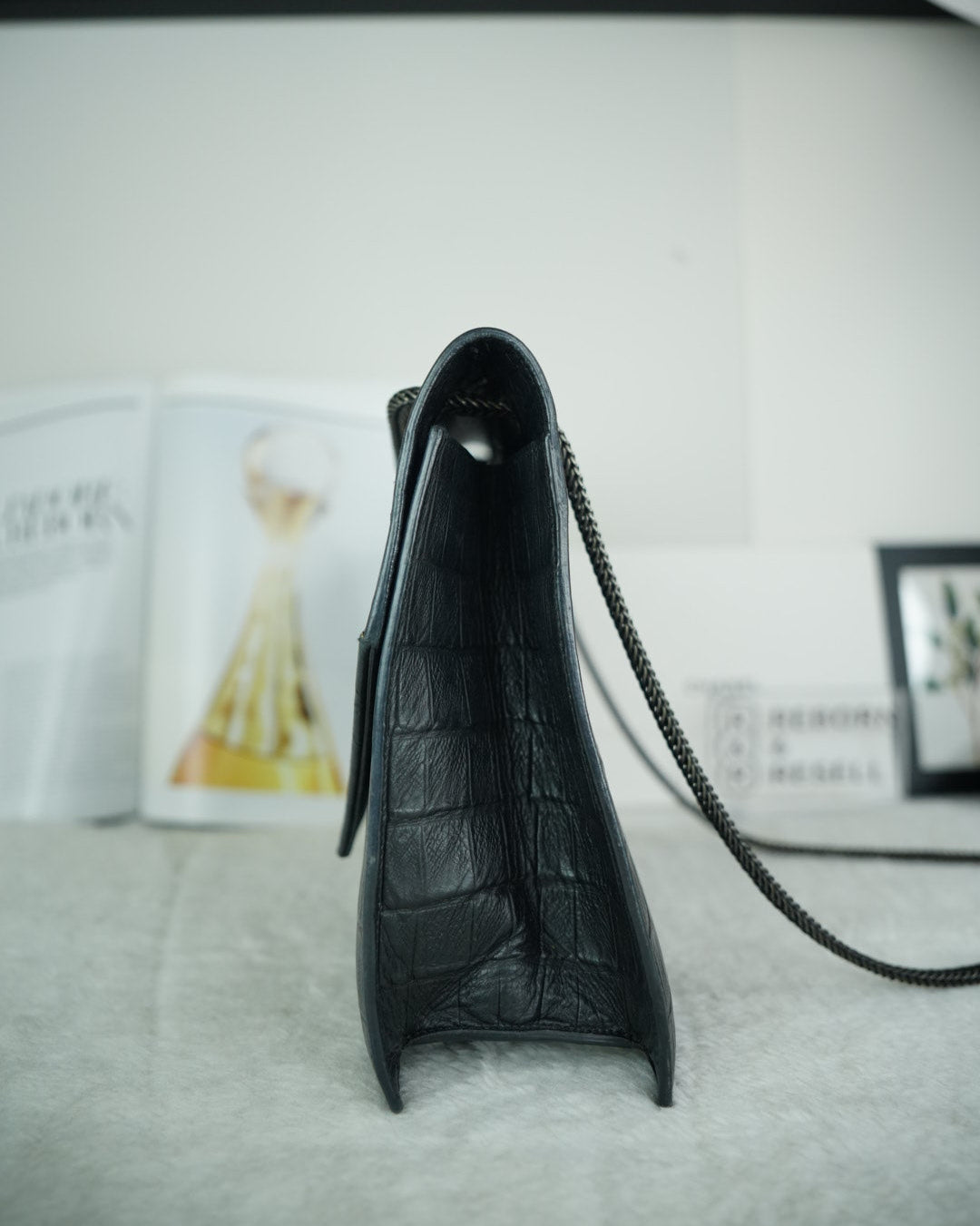 Saint Laurent Betty Shoulder Bag - Black - View 4