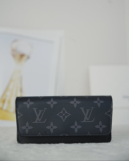 Louis Vuitton Etui Lunettes Woody - View 1