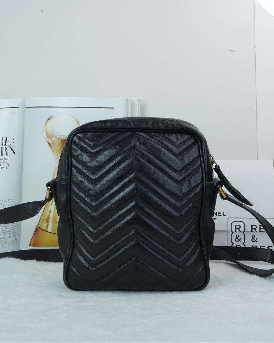 Gucci GG Marmont small matelassé shoulder bag - Black - View 2