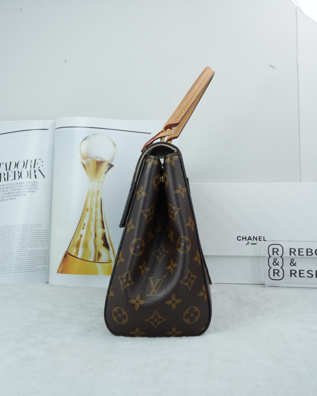 Louis Vuitton Cluny MM Bag - Monogram - View 4