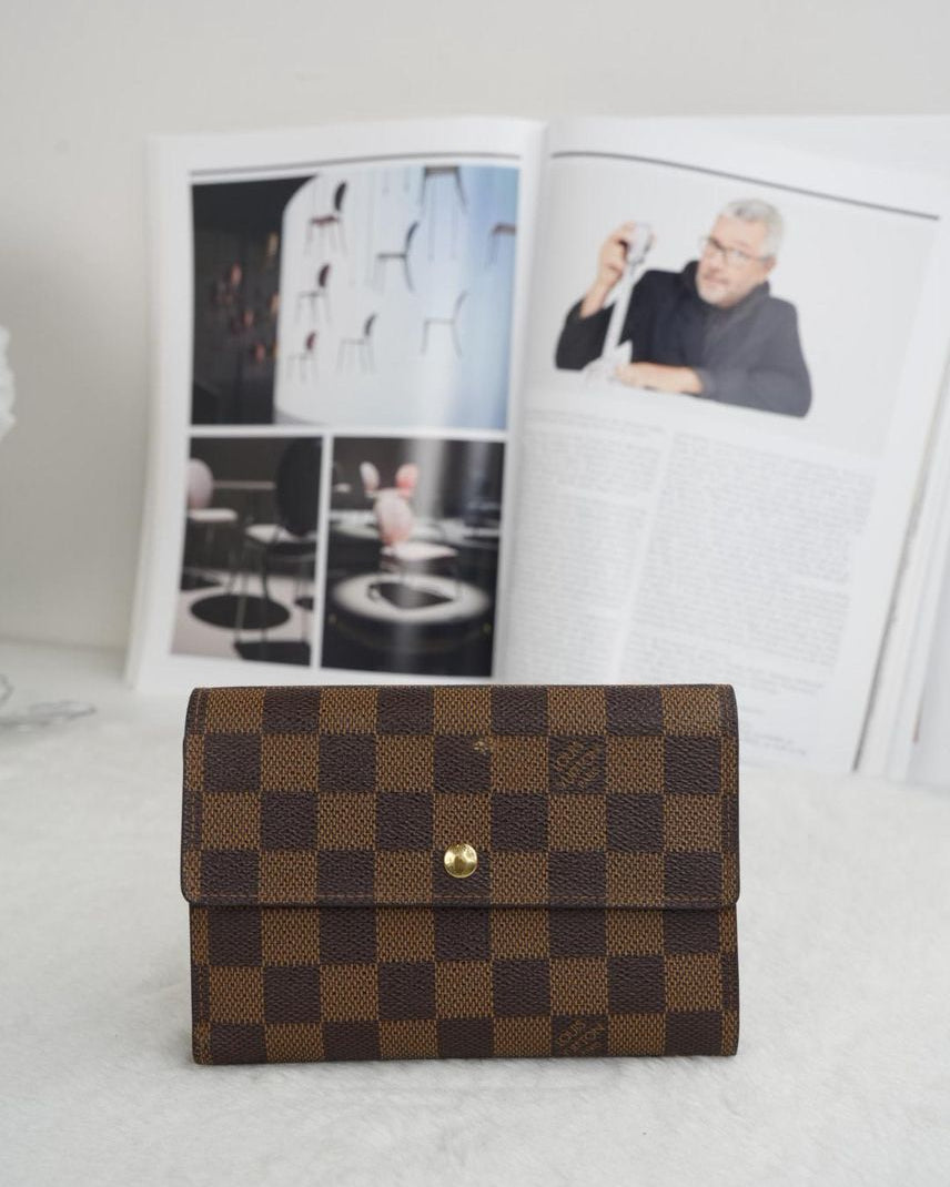 Louis Vuitton Sarah Wallet in Damier Ebene canvas - View 1