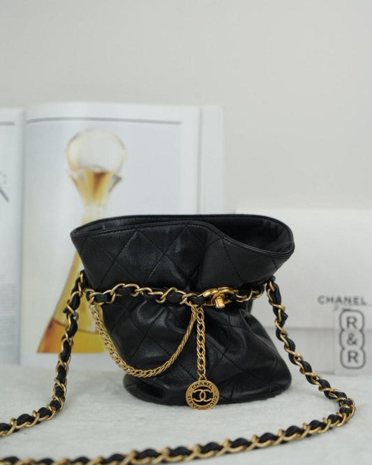 Chanel 23s Bucket bag - Black - View 1