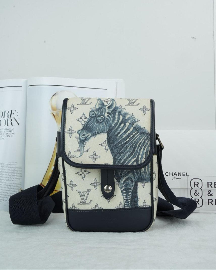 Louis Vuitton Chapman Messenger - Savane Monogram - View 1