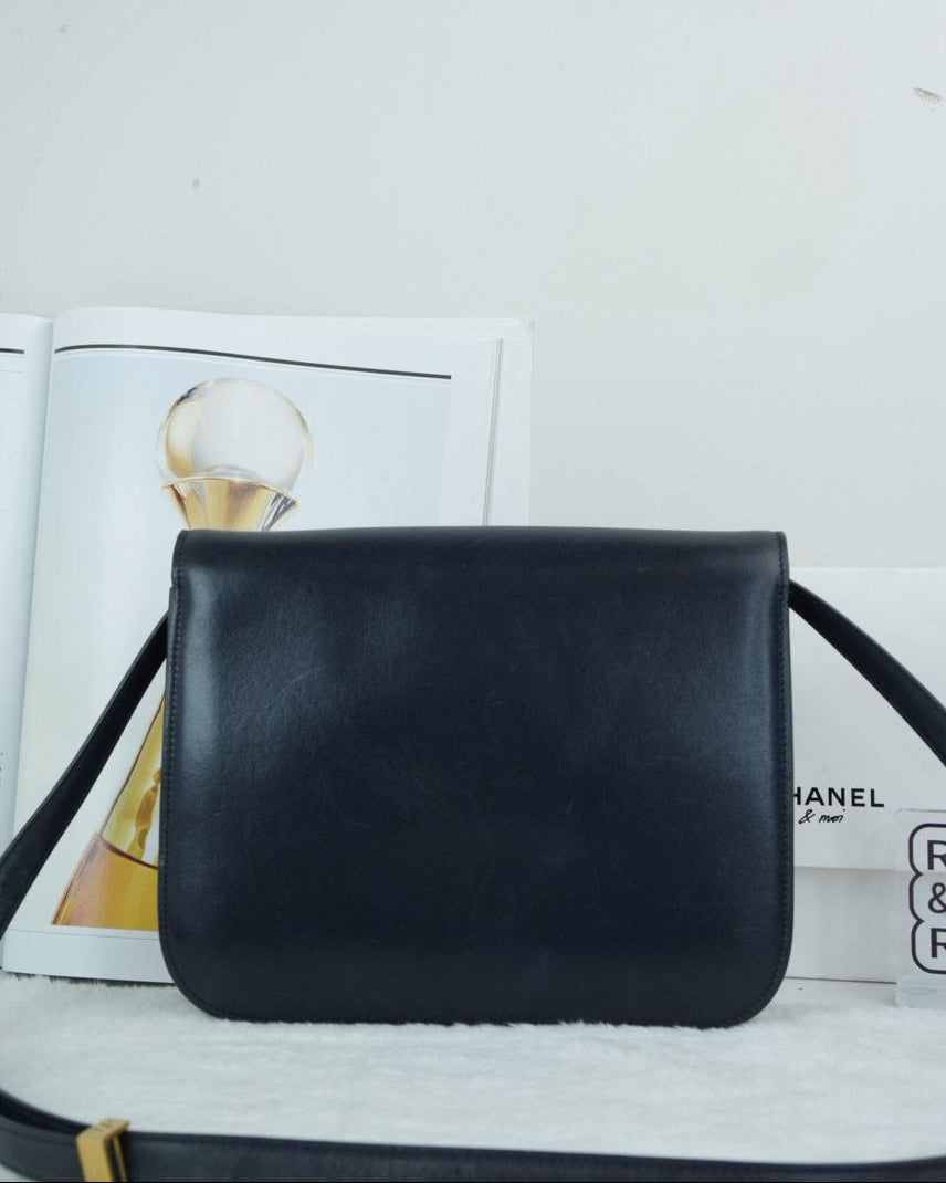 Celine Classic Box Mediano Bag - Black - View 2