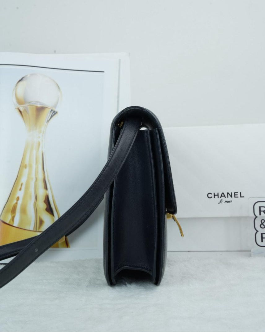 Celine Classic Box Mediano Bag - Black - View 4