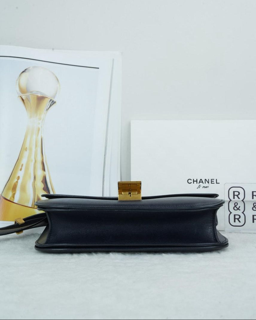 Celine Classic Box Mediano Bag - Black - View 5