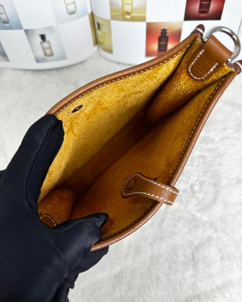 Hermès Evelyne Mini Bag - Gold - View 6