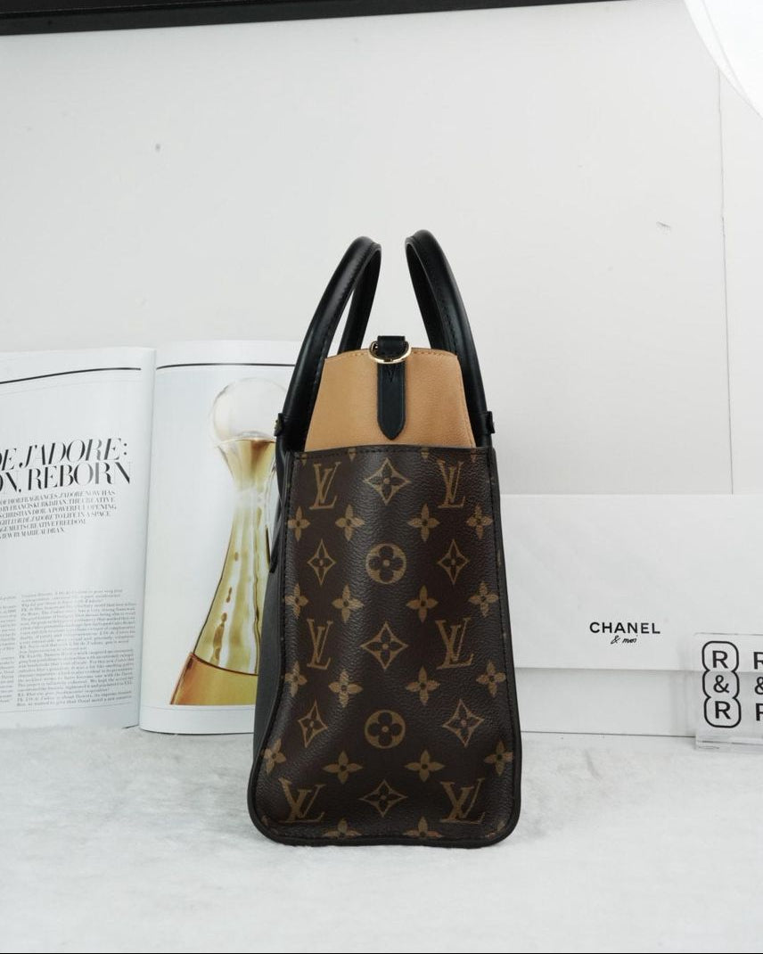 Louis Vuitton Oh My Side MM Bag - Black - View 4