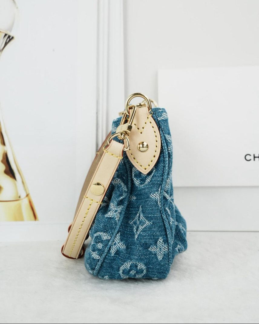 Louis Vuitton Pochette Valley - Denim - View 3