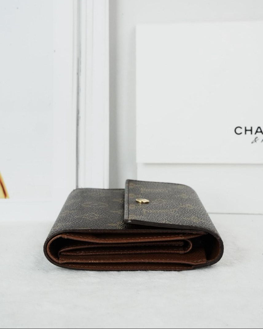 Louis Vuitton Tri-Fold Wallet - Monogram - View 3