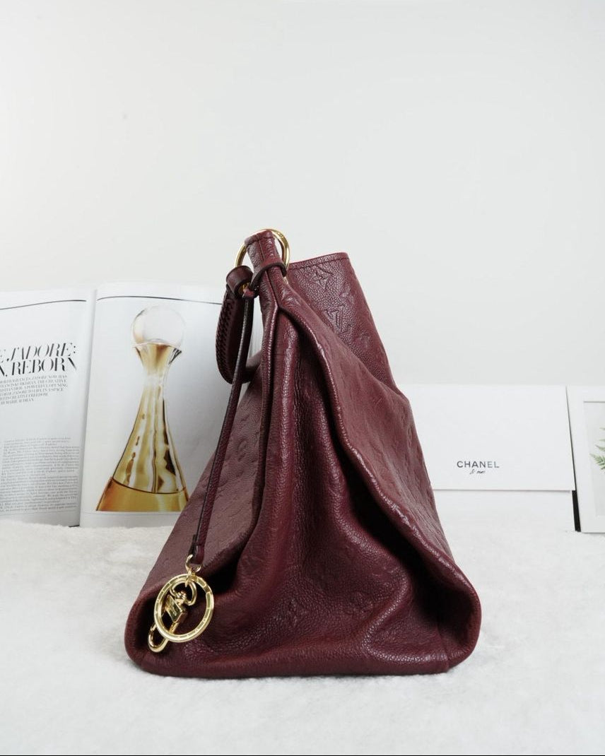 Louis Vuitton Artsy MM Bag - Red - View 4