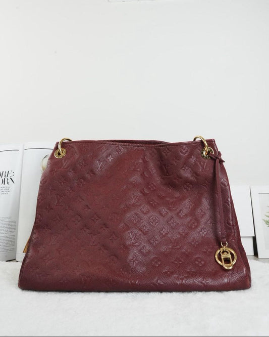 Louis Vuitton Artsy MM Bag - Red - View 1