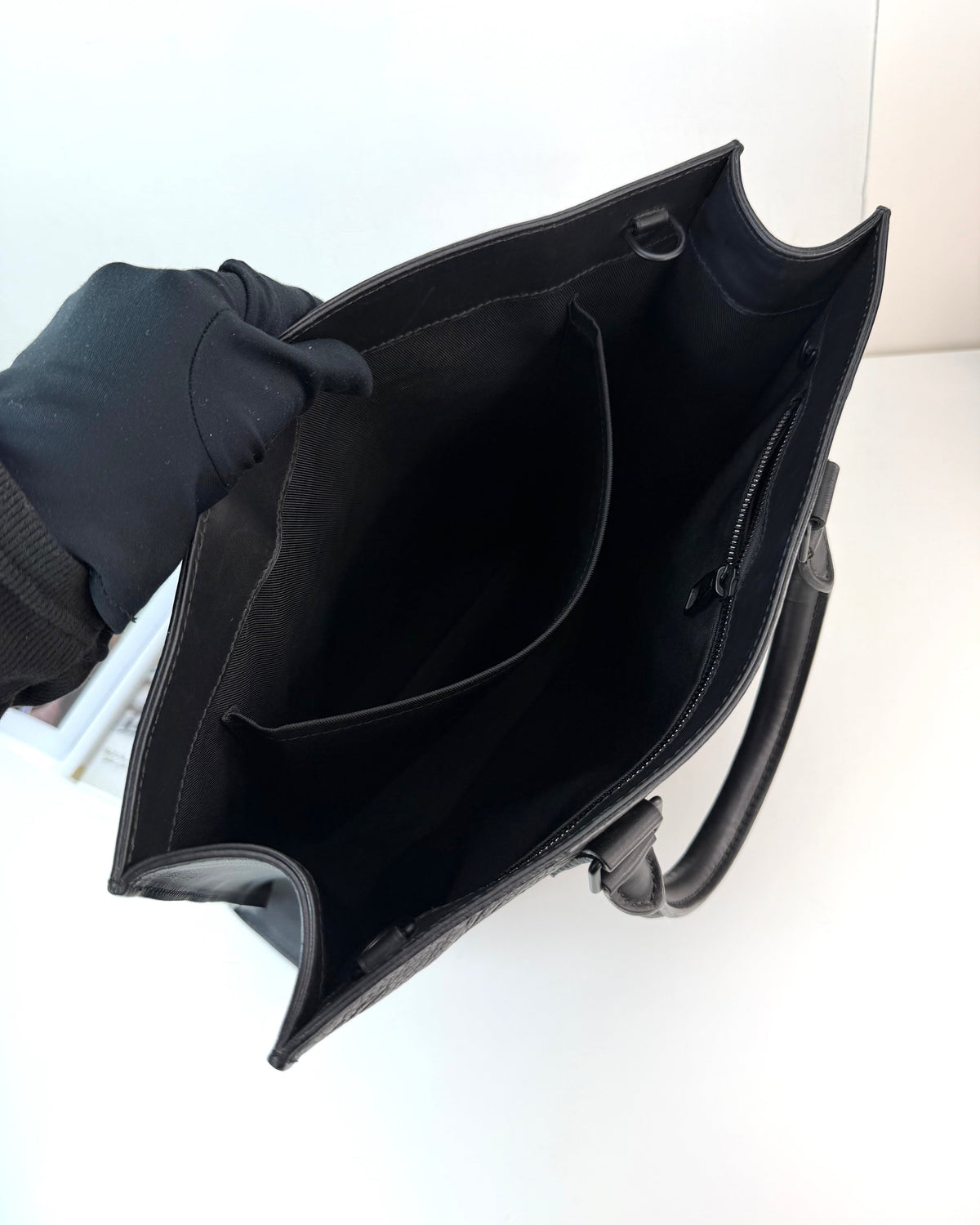 Louis Vuitton Sac Plat Cross Bag - Black - View 7