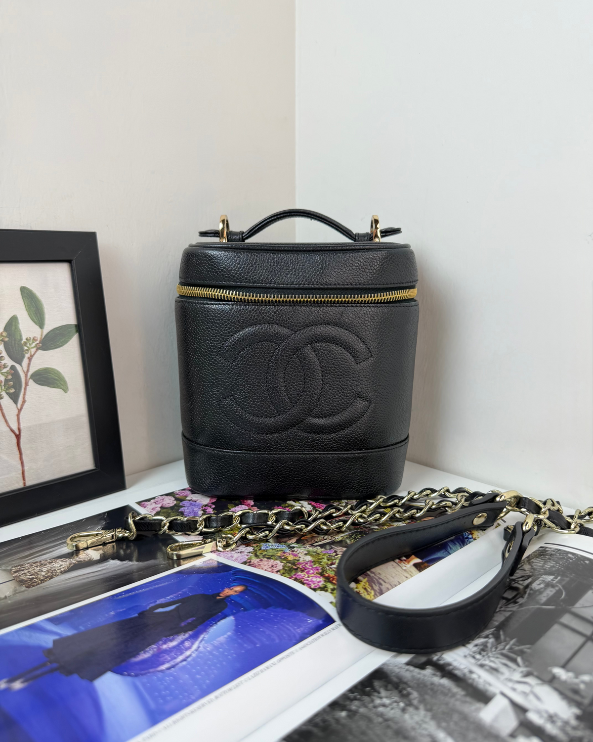 Chanel Vintage Vanity Case - Black - View 1