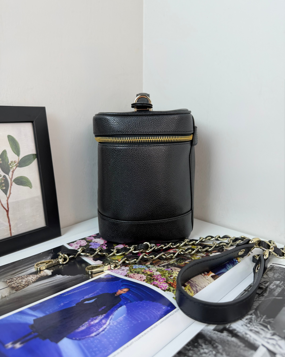 Chanel Vintage Vanity Case - Black - View 4