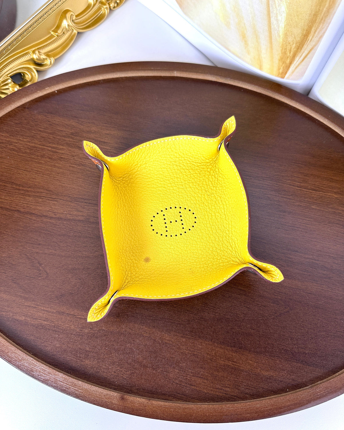 Hermès Mises et Relance H Evelyne Mini Change Tray - Jaune Ambre - View 1