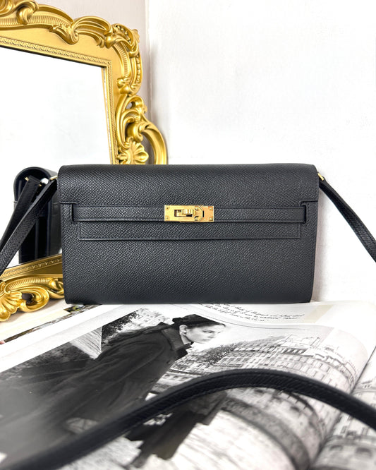 Hermès Kelly To Go Wallet - Black With Gold Hardware - View 1