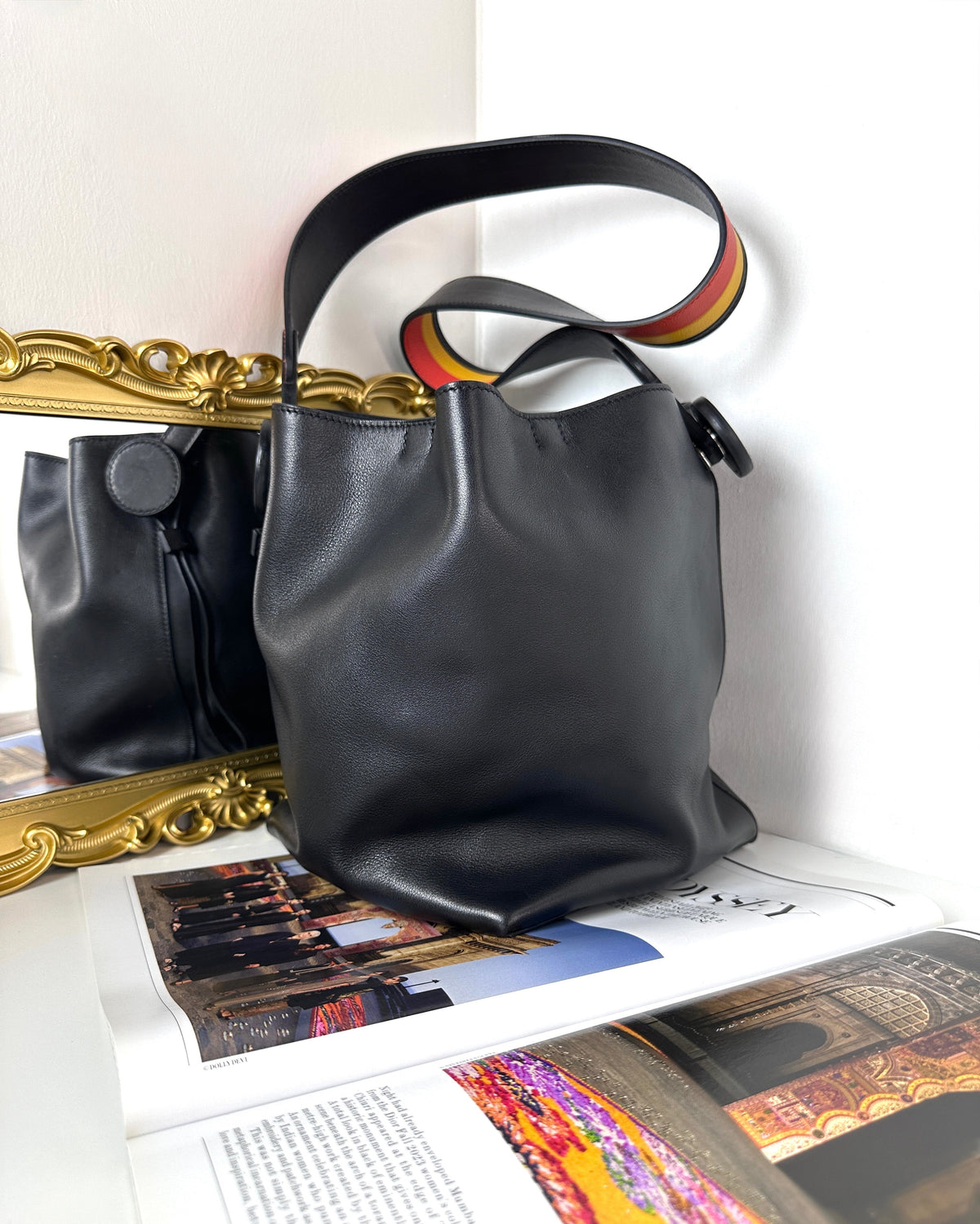 Hermès Licol 17 Bucket Bag - Black - View 1