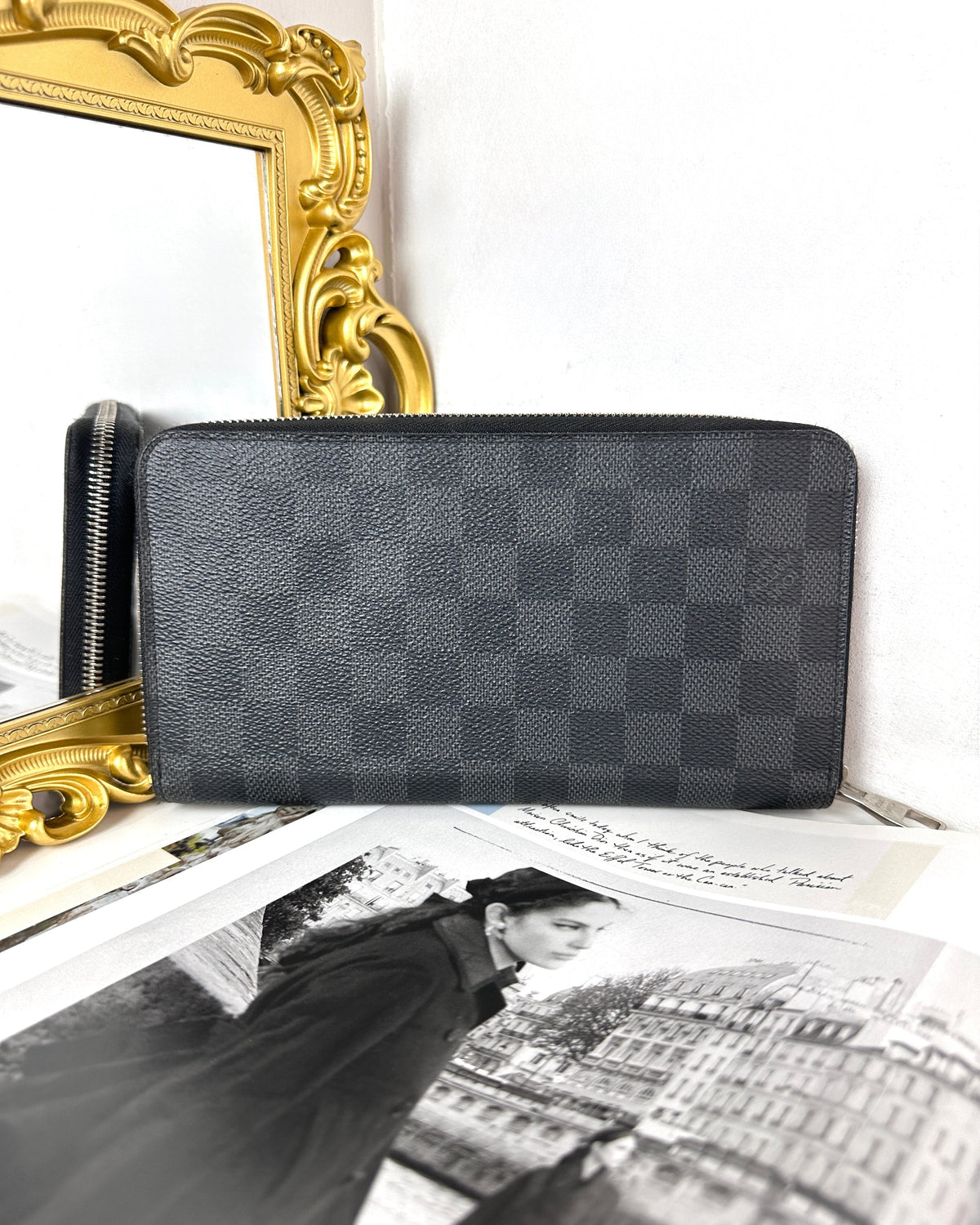 Louis Vuitton Zippy Wallet Horizontal - Graphite - View 1