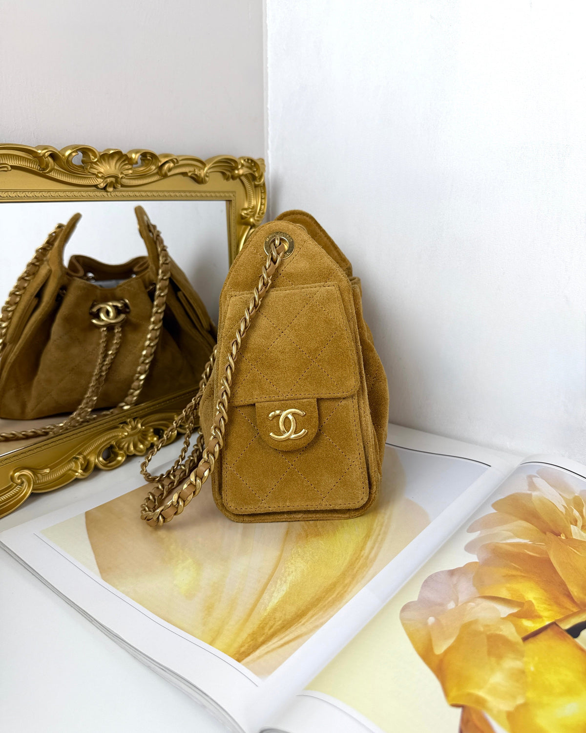Chanel 25 Mini Handbag - Yellow - View 4